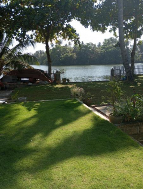 Nade villas river front residents